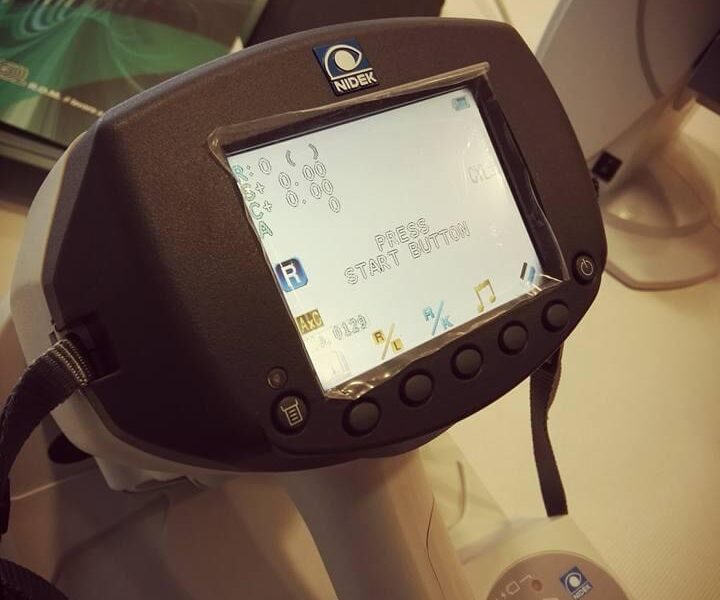 Nidek HandyRef-K Handheld Ref/Keratometer