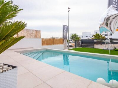 MODERN NEW BUILD VILLAS IN VILLAMARTIN